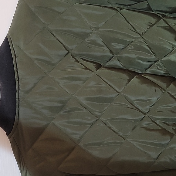 Mens Army green, quilted bomber Jacket - Picture 2 of 2